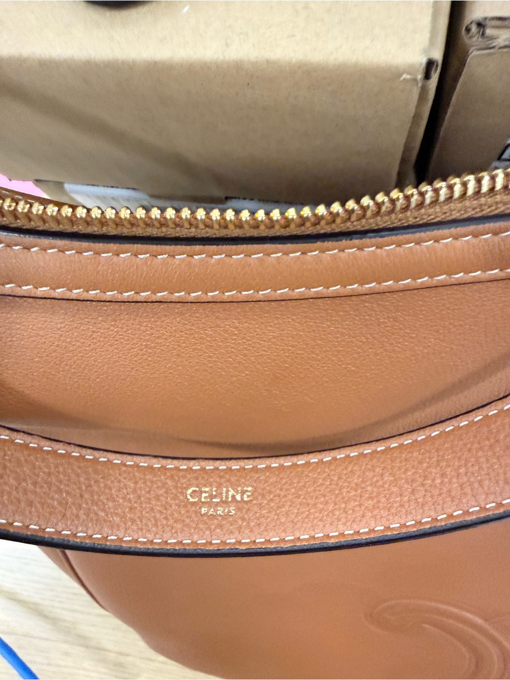 SOLD - CELINE Supple Calfskin large Triomphe Heloise Shoulder Bag Tan 👜🌟💎❤️ - Picture 4 of 13